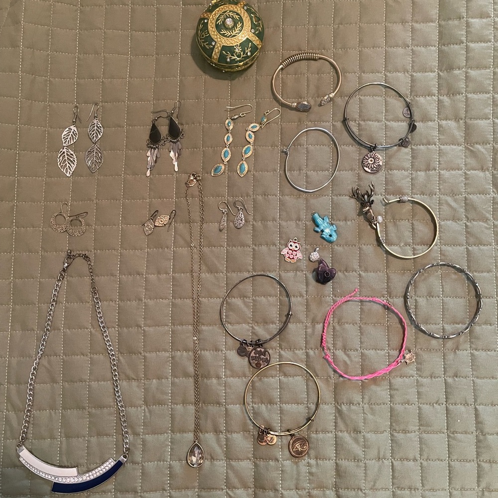 Large bundle of costume jewelry